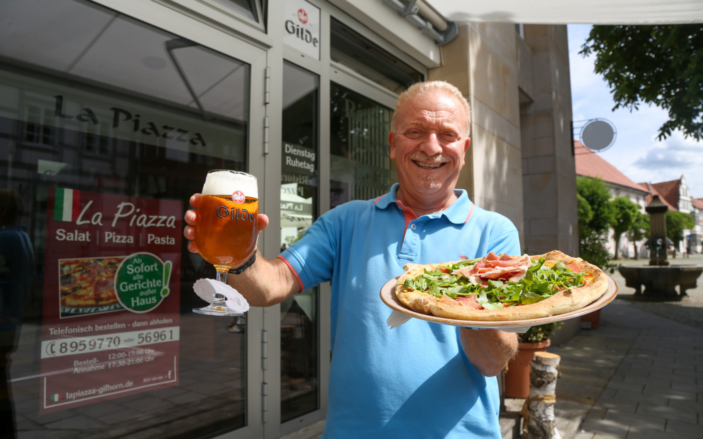 Das La Piazza verwöhnt mit Pasta, Pizza, Fisch- und Fleischgerichten auf der Terrasse auf Gifhorns Marktplatz