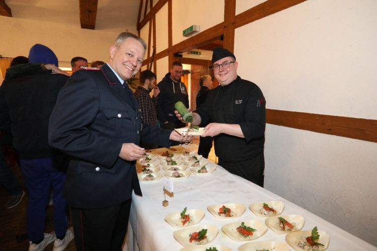 Das war der Maibaum-Stammtisch im Deutschen Haus: Zahlreiche Gifhorner Unternehmen und Verbände feiern gemeinsam das Frühjahr