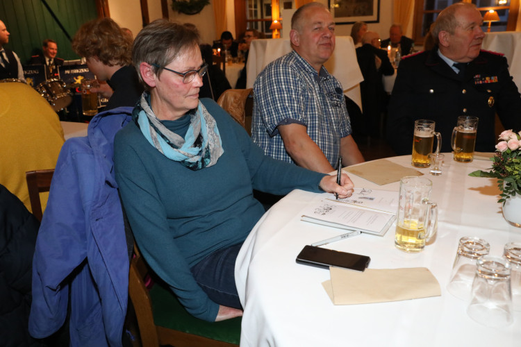 Das war der Maibaum-Stammtisch im Deutschen Haus: Zahlreiche Gifhorner Unternehmen und Verbände feiern gemeinsam das Frühjahr