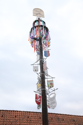 Das war der Maibaum-Stammtisch im Deutschen Haus: Zahlreiche Gifhorner Unternehmen und Verbände feiern gemeinsam das Frühjahr
