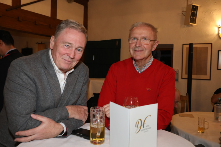 Das war der Maibaum-Stammtisch im Deutschen Haus: Zahlreiche Gifhorner Unternehmen und Verbände feiern gemeinsam das Frühjahr
