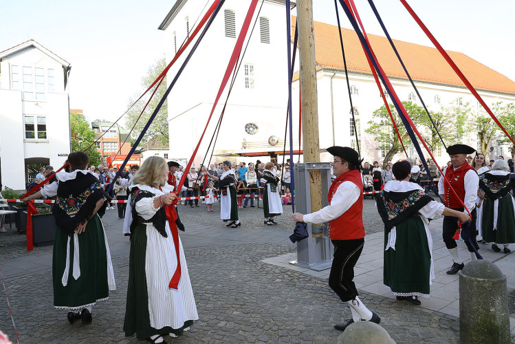 Das war der Tanz in den Mai auf dem Gifhorner Marktplatz - KURT zeigt die schönsten Bilder