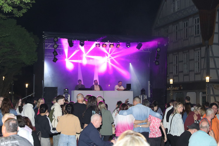 Das war der Tanz in den Mai auf dem Gifhorner Marktplatz - KURT zeigt die schönsten Bilder