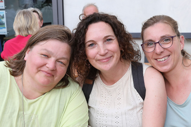 Das Weinfest läuft genauso wie das dazugehörige Getränk in die Gläser - Das sind die schönsten Bilder vom Weinfest