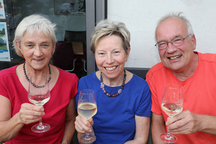 Das Weinfest läuft genauso wie das dazugehörige Getränk in die Gläser - Das sind die schönsten Bilder vom Weinfest