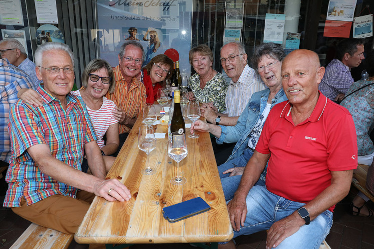 Das Weinfest läuft genauso wie das dazugehörige Getränk in die Gläser - Das sind die schönsten Bilder vom Weinfest