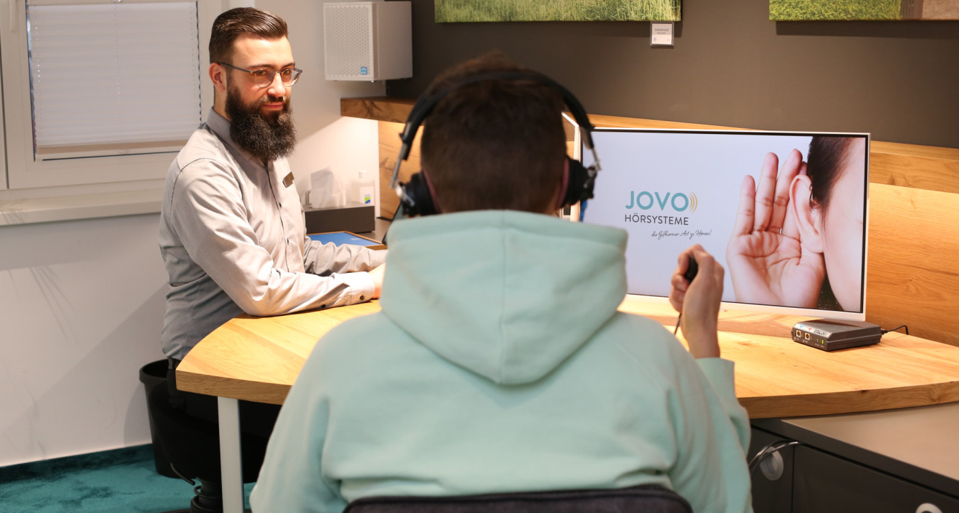 Dem Rattern und Knattern vorbeugen: Zur Motorrad- und Festival-Saison empfiehlt Gifhorns JOVO guten Gehörschutz