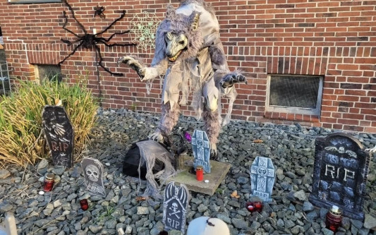 Der fiese Werwolf von der Schwarzburg: Bei Benjamin und Rebecca Bleich gruselt sich die ganze Nachbarschaft