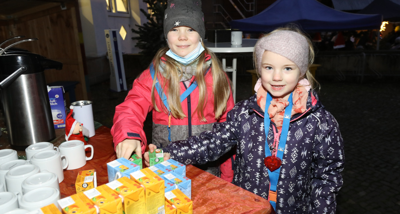 Der Gifhorner Kinderadventsmarkt: Das Karussell sorgt für leuchtende Augen
