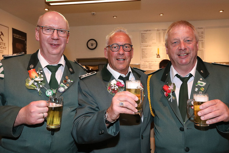 Der neue König Michael Große und ganz Wesendorf feiern ein fulminantes Schützenfest – KURT zeigt Euch die schönsten Fotos