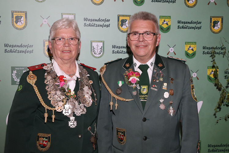 Der neue König Michael Große und ganz Wesendorf feiern ein fulminantes Schützenfest – KURT zeigt Euch die schönsten Fotos