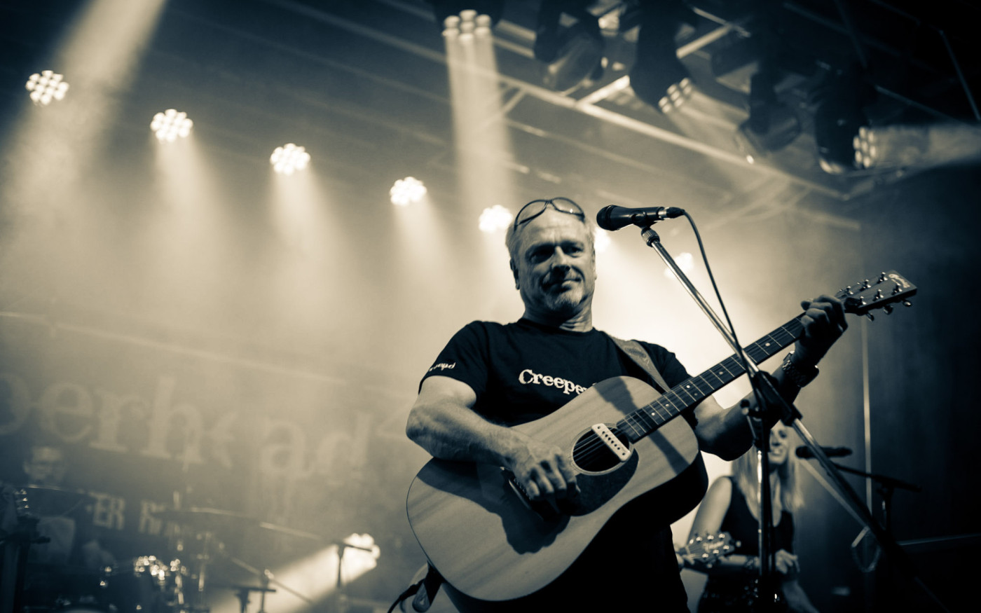 Der Sturm wehte die Songs aus der Schublade: Der Gifhorner Herwart Sass bringt seine neue EP „Mond“ auf die Bühne im H1