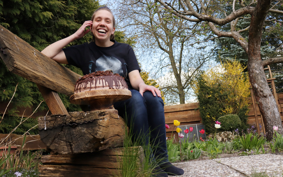 Der Trank der Götter geformt in eine Torte - KURT-Backqueen Melissa Sanft wagt sich an eine gigantische Schokotorte