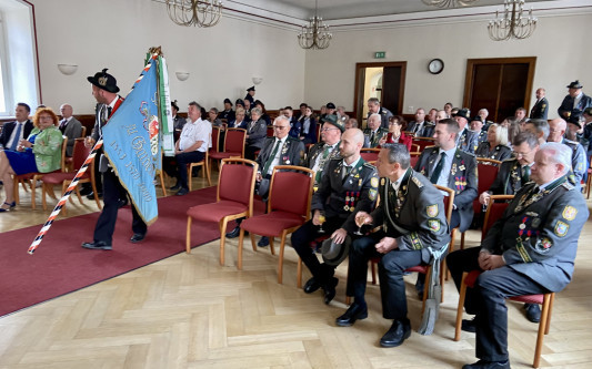 Der verlorene Spieß: Gifhorner und Gardelegener feiern 33 Jahre Partnerschaft – erstmals mit Verlusten