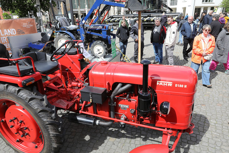 Dicke Brummer, süßer Honig, High-Tech: Wir zeigen Euch die schönsten Motive der Gifhorner Landwirtschaftsmeile