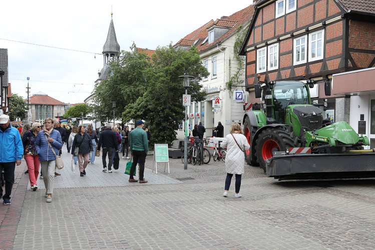 Dicke Brummer, süßer Honig, High-Tech: Wir zeigen Euch die schönsten Motive der Gifhorner Landwirtschaftsmeile