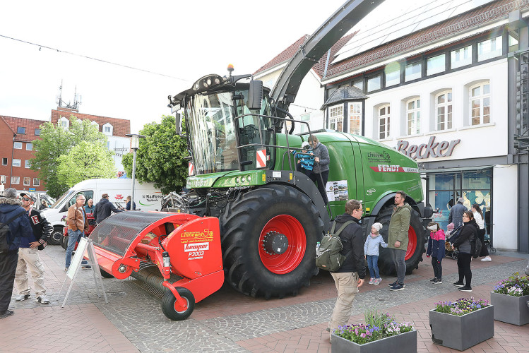 Dicke Brummer, süßer Honig, High-Tech: Wir zeigen Euch die schönsten Motive der Gifhorner Landwirtschaftsmeile