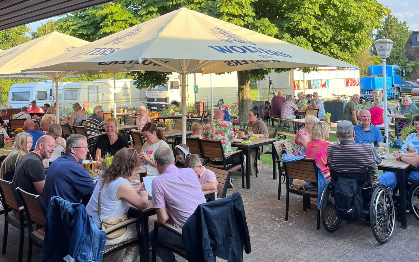 Die ganze Familie feiert Himmelfahrt in Rethen: Am 14. Mai lädt der Dorfkrug groß ein