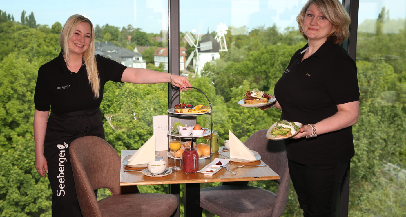 Die Magie des Gifhorner Himmels genießen: Im Café Weitblick gibt‘s Frühstück, Süppchen, feine Torten und Cocktails