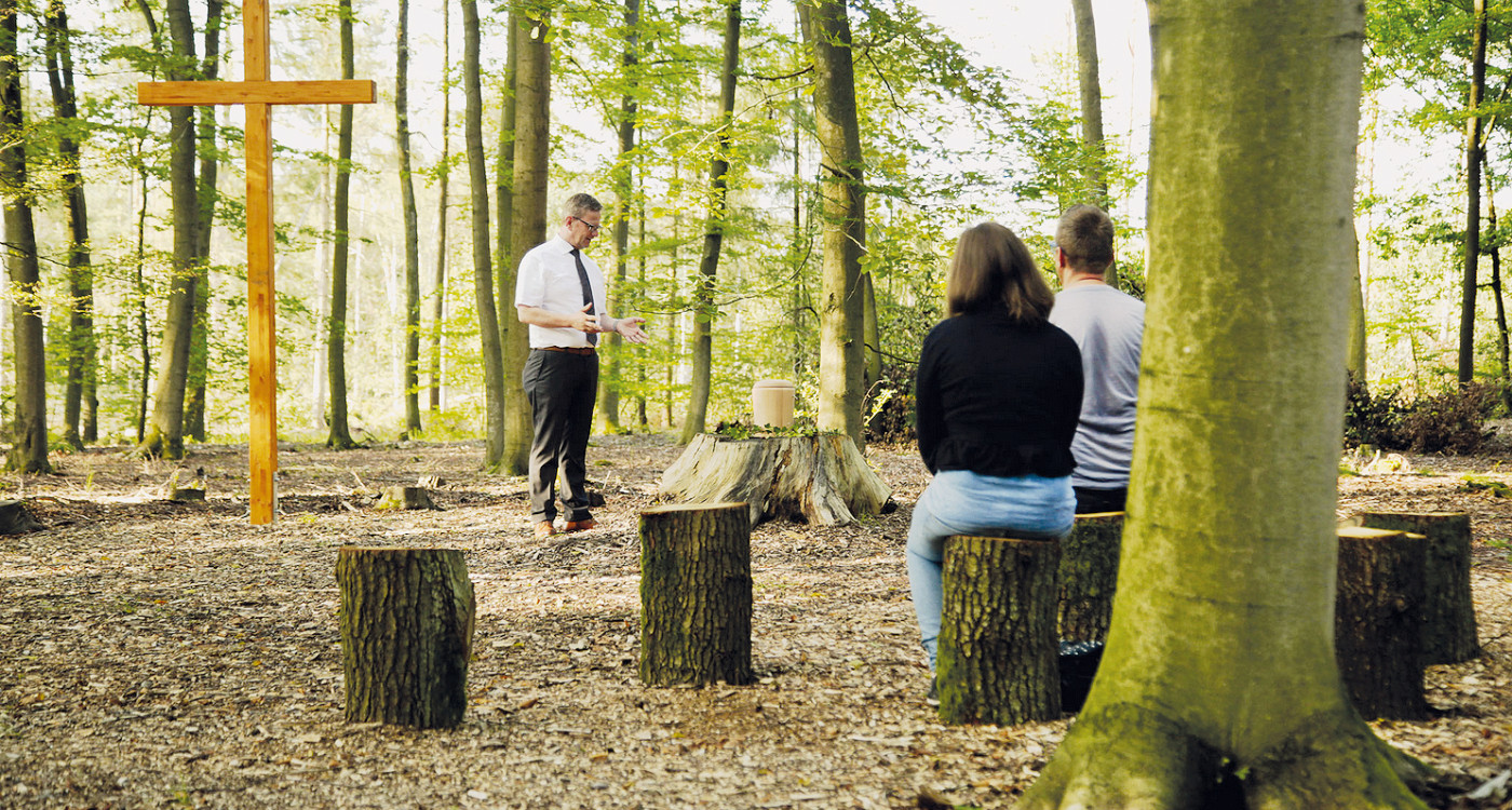 Die Ruhe im Wald hilft beim Abschied nehmen