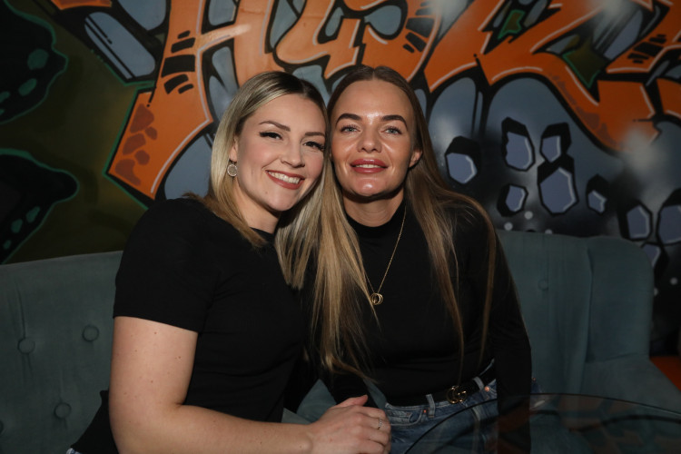 Die schönsten Fotos von der großen Eröffnung: Limi's Bar lockt nach Totalumbau mit großer Tanzfläche in die Lindenstraße 28 in Gifhorn