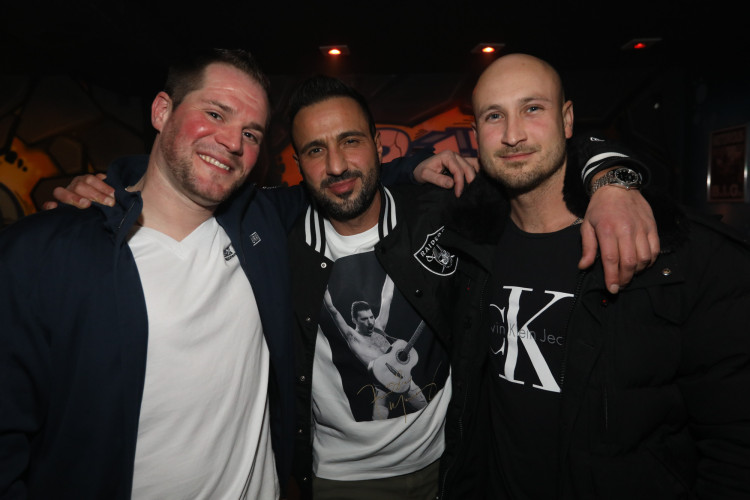 Die schönsten Fotos von der großen Eröffnung: Limi's Bar lockt nach Totalumbau mit großer Tanzfläche in die Lindenstraße 28 in Gifhorn