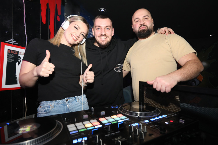 Die schönsten Fotos von der großen Eröffnung: Limi's Bar lockt nach Totalumbau mit großer Tanzfläche in die Lindenstraße 28 in Gifhorn