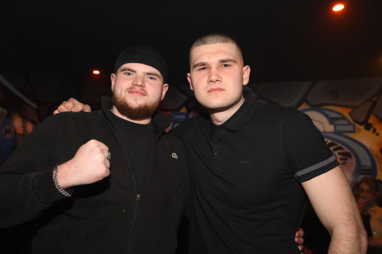 Die schönsten Fotos von der großen Eröffnung: Limi's Bar lockt nach Totalumbau mit großer Tanzfläche in die Lindenstraße 28 in Gifhorn