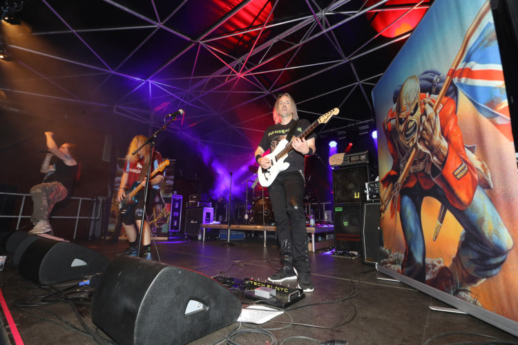 Die schönsten Fotos von Eurem Altstadtfest-Freitag: Unsere Bildergalerie zeigt Gifhorns Lebensfreude