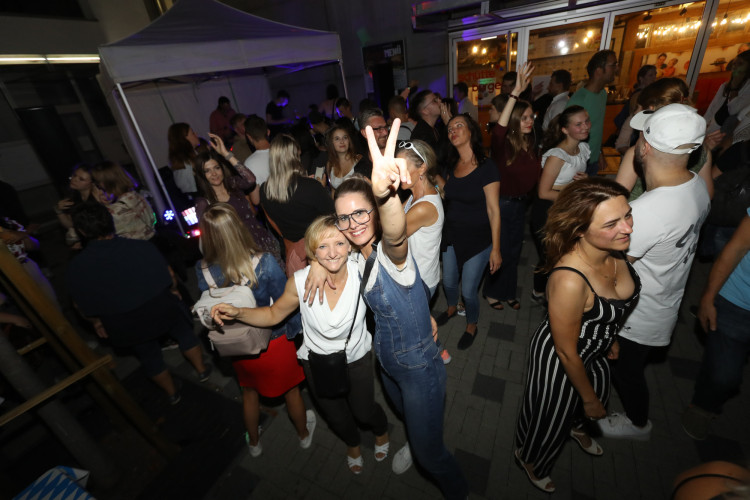 Die schönsten Fotos von Eurem Altstadtfest-Freitag: Unsere Bildergalerie zeigt Gifhorns Lebensfreude