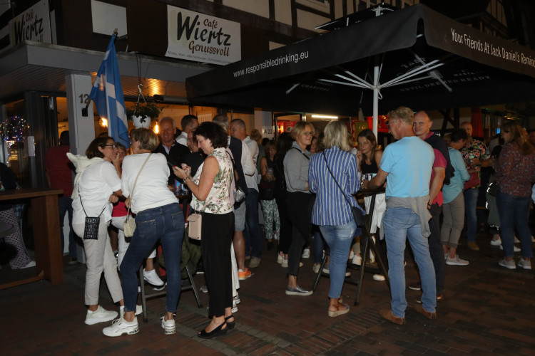 Die schönsten Fotos von Eurem Altstadtfest-Freitag: Unsere Bildergalerie zeigt Gifhorns Lebensfreude