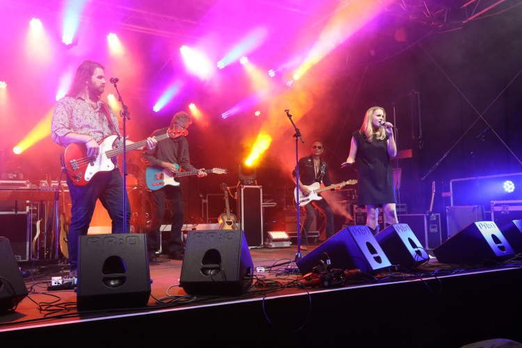 Die schönsten Fotos von Eurem Altstadtfest-Freitag: Unsere Bildergalerie zeigt Gifhorns Lebensfreude