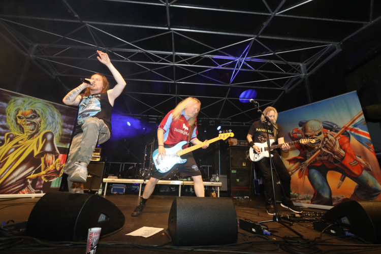 Die schönsten Fotos von Eurem Altstadtfest-Freitag: Unsere Bildergalerie zeigt Gifhorns Lebensfreude