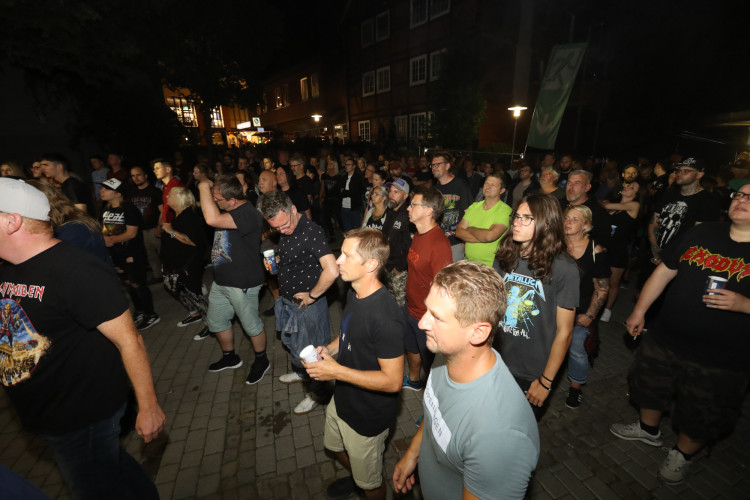 Die schönsten Fotos von Eurem Altstadtfest-Freitag: Unsere Bildergalerie zeigt Gifhorns Lebensfreude