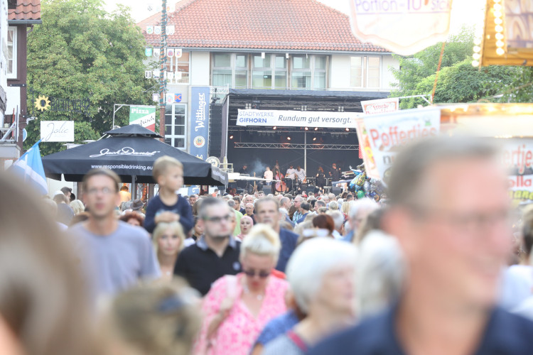 Die schönsten Fotos von Eurem Altstadtfest-Freitag: Unsere Bildergalerie zeigt Gifhorns Lebensfreude