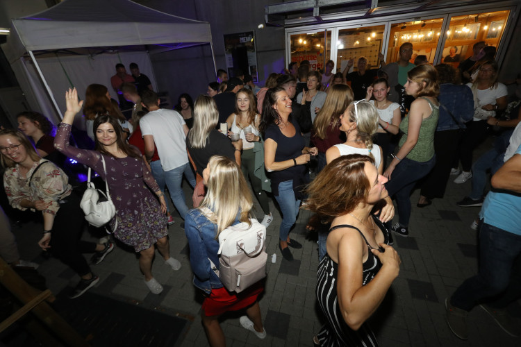 Die schönsten Fotos von Eurem Altstadtfest-Freitag: Unsere Bildergalerie zeigt Gifhorns Lebensfreude