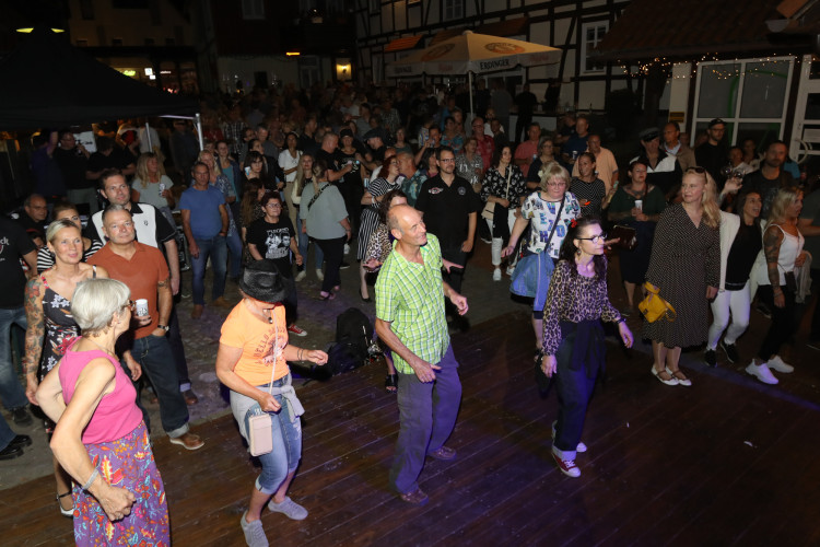 Die schönsten Fotos von Eurem Altstadtfest-Freitag: Unsere Bildergalerie zeigt Gifhorns Lebensfreude