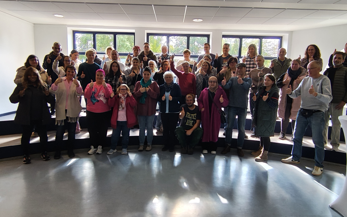 Die Schule der Zukunft muss bleiben: Mehr als 500 Eltern, Schulkinder und Geschwister fordern die Politik auf zu handeln