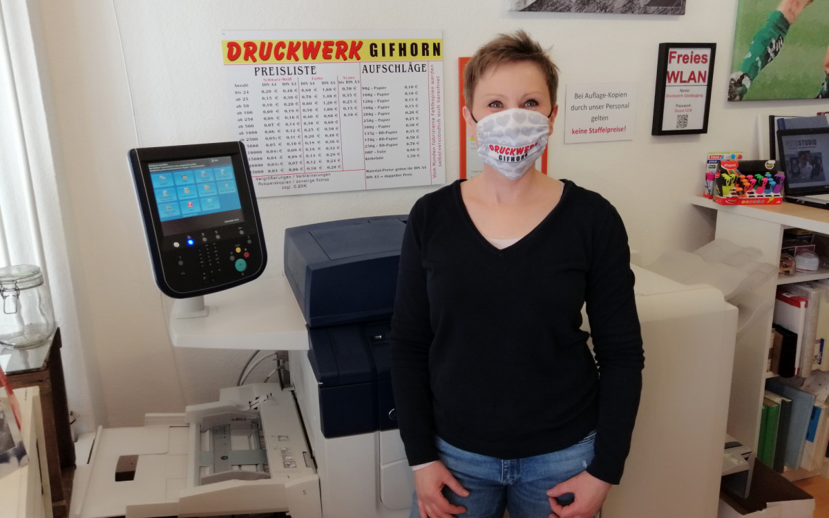Druckwerk Gifhorn bedruckt Atemschutzmasken mit individuellen Motiven