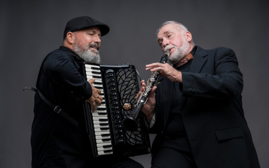 Duo Eisel Deda: Virtuos-emotionaler Abend auf Einladung des Kulturvereins Gifhorn am Freitag im Rittersaal