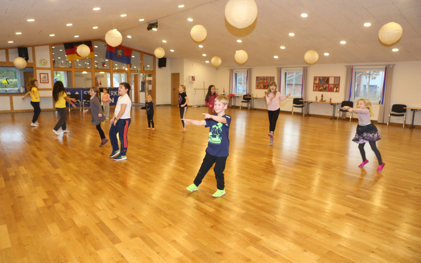 Durch das Tanzen die Welt erfahren - Immer freitags trifft sich die Kindertanzgruppe des Tanz-Sport-Clubs Gifhorn