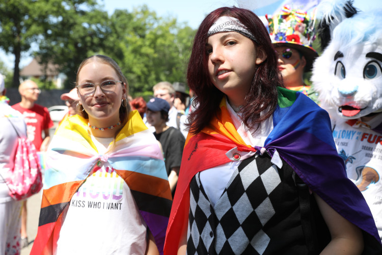Egal, wer Du bist, und egal, wen Du liebst: KURT zeigt Euch die schönsten Bilder vom 1. Christopher Street Day in Gifhorn