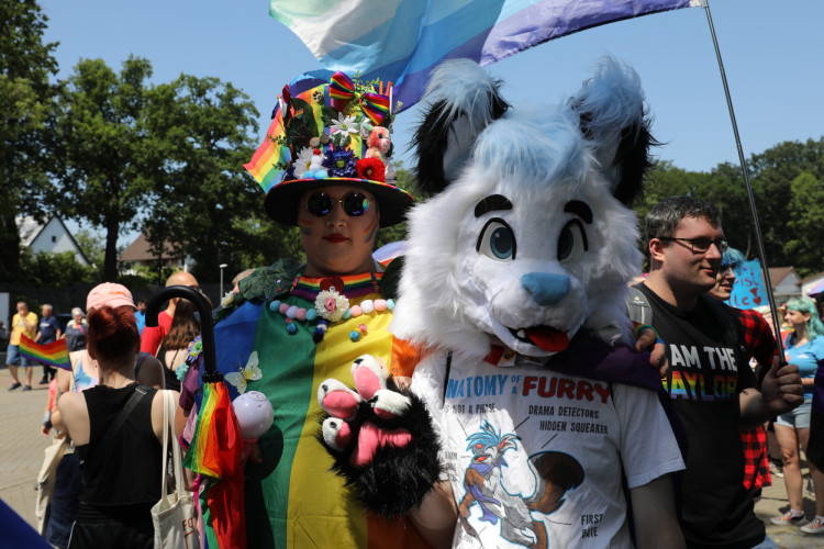 Egal, wer Du bist, und egal, wen Du liebst: KURT zeigt Euch die schönsten Bilder vom 1. Christopher Street Day in Gifhorn