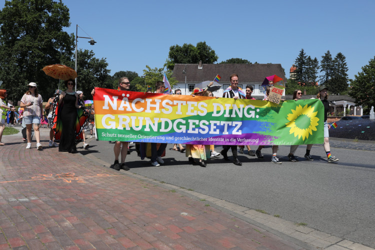 Egal, wer Du bist, und egal, wen Du liebst: KURT zeigt Euch die schönsten Bilder vom 1. Christopher Street Day in Gifhorn