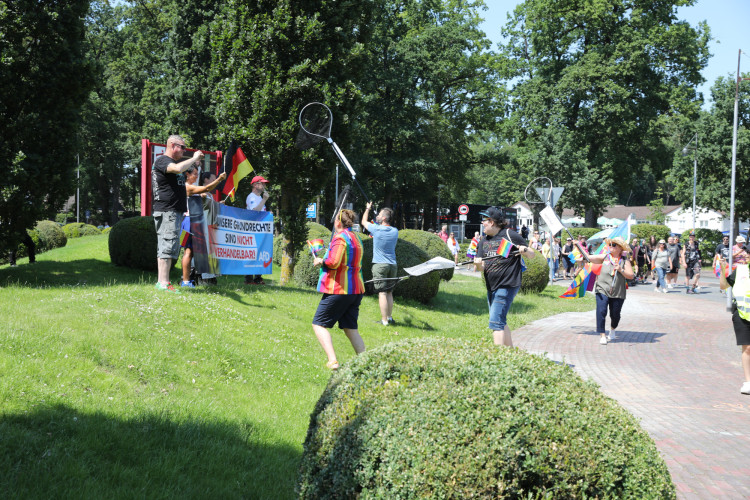 Egal, wer Du bist, und egal, wen Du liebst: KURT zeigt Euch die schönsten Bilder vom 1. Christopher Street Day in Gifhorn