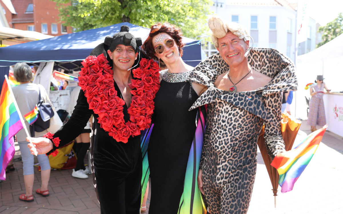Egal, wer Du bist, und egal, wen Du liebst: KURT zeigt Euch die schönsten Bilder vom 1. Christopher Street Day in Gifhorn