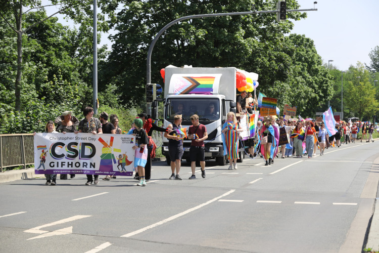 Egal, wer Du bist, und egal, wen Du liebst: KURT zeigt Euch die schönsten Bilder vom 1. Christopher Street Day in Gifhorn