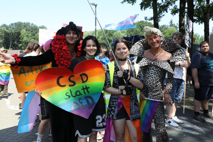 Egal, wer Du bist, und egal, wen Du liebst: KURT zeigt Euch die schönsten Bilder vom 1. Christopher Street Day in Gifhorn