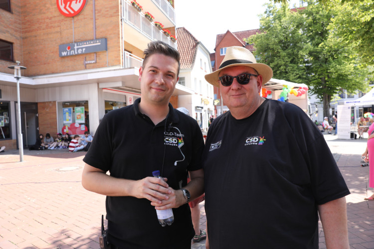 Egal, wer Du bist, und egal, wen Du liebst: KURT zeigt Euch die schönsten Bilder vom 1. Christopher Street Day in Gifhorn