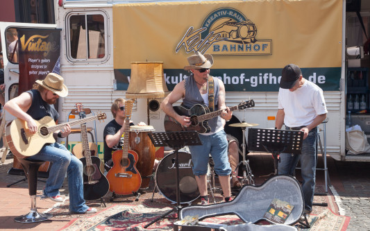 Ein Hauch von Woodstock und Flower-Power in der Innenstadt - Am 11. Juni findet Gifhorns 8. Straßenmusikfestival statt